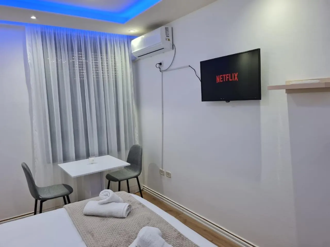 Apartment In The Heart Of 地拉那